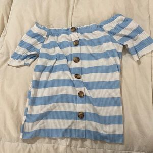 Off the shoulder shirt!